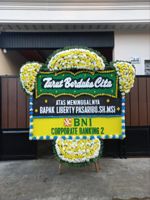Papan Bunga Duka di Hantara